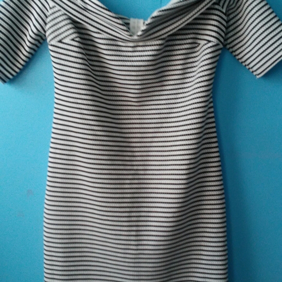 Guess dress - Picture 3 of 6